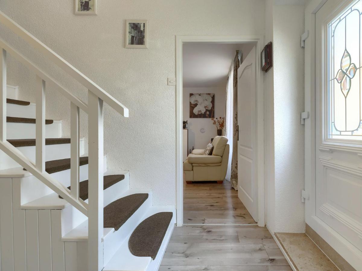 אומאג Holiday Home Centar By Interhome מראה חיצוני תמונה