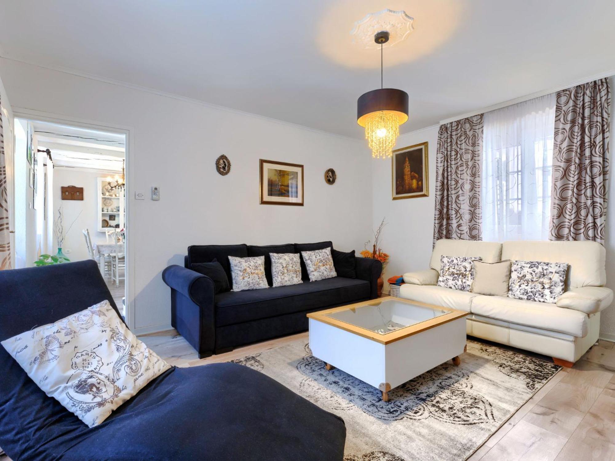 אומאג Holiday Home Centar By Interhome מראה חיצוני תמונה